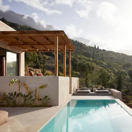 Gaia - Secret Roc * Livathos (Kefalonia)